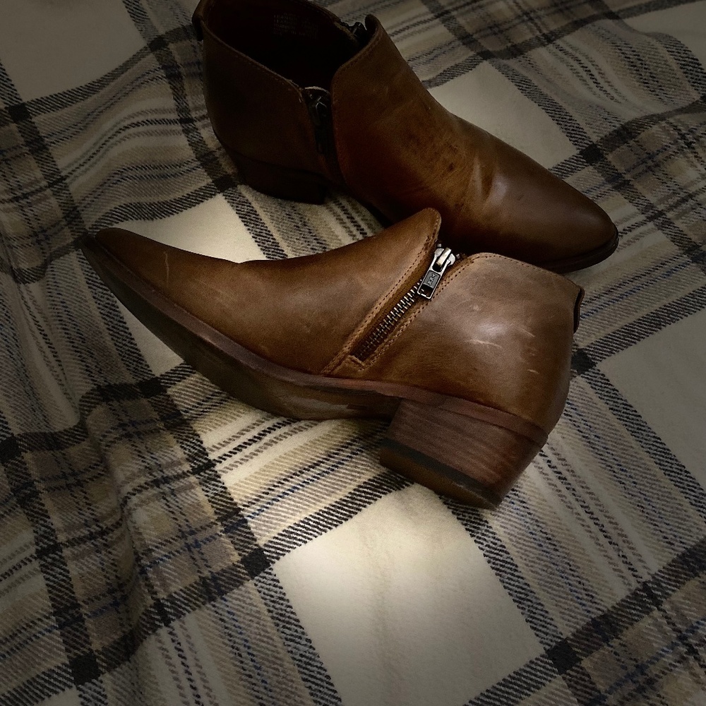 Steve Madden Ankle Booties, 6.5, Distressed Toffee